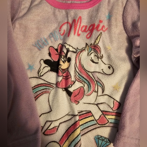 2T Minnie Mouse PJs - Picture 2 of 4